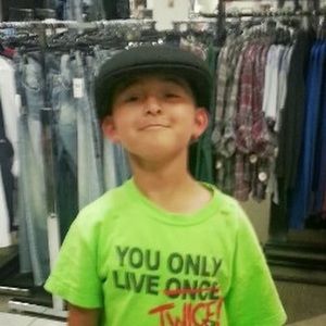 Meet your Posher, Luis